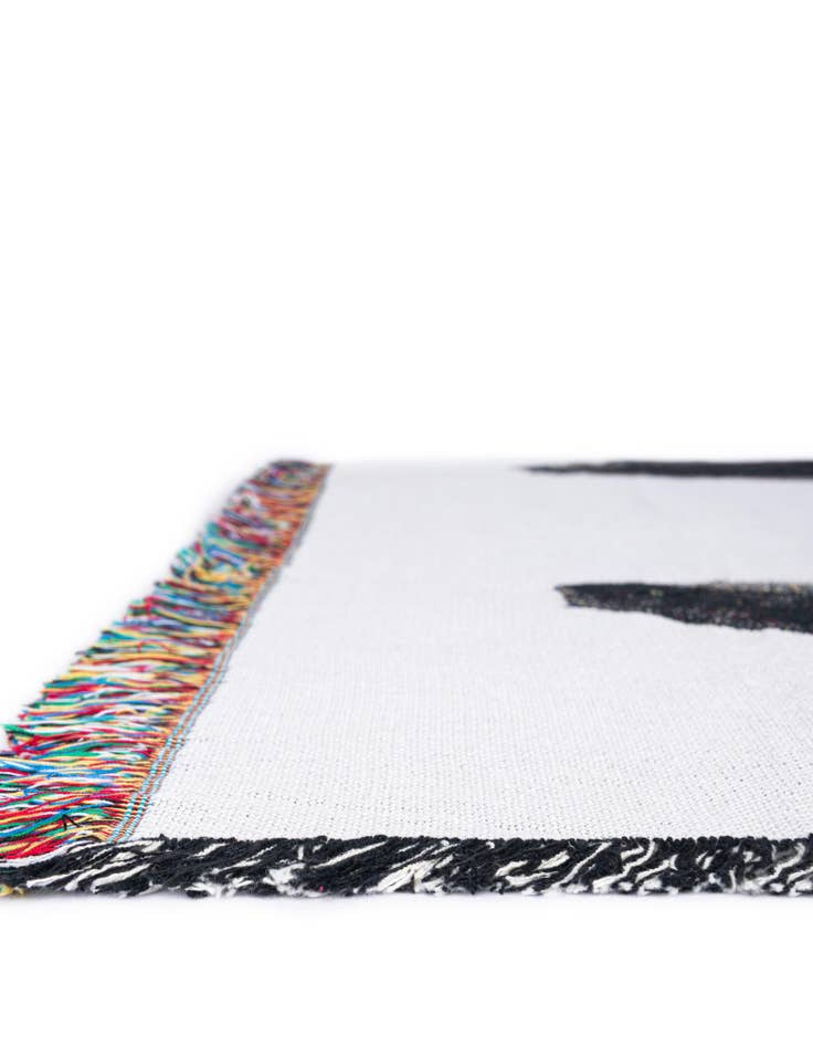 Detail image of 4' 6 x 6' Llama With Glasses Throw Throw Blanket