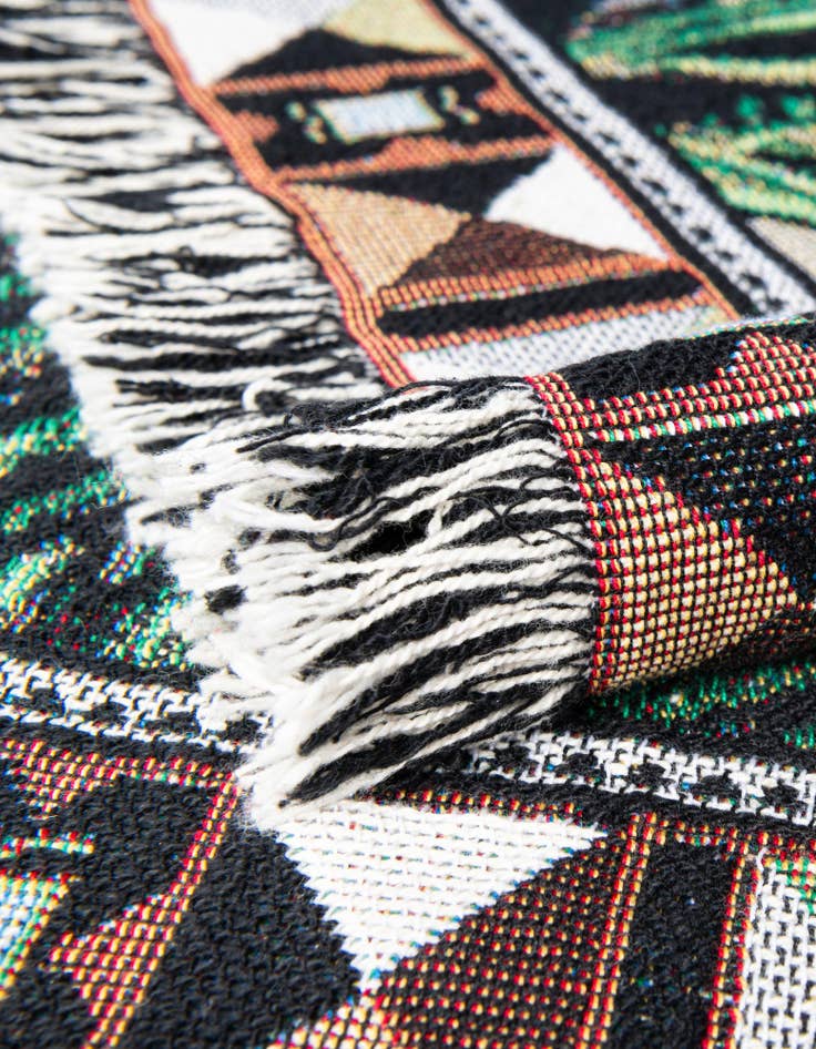 Detail image of 4' 6 x 6' Big Cats Throw Blanket