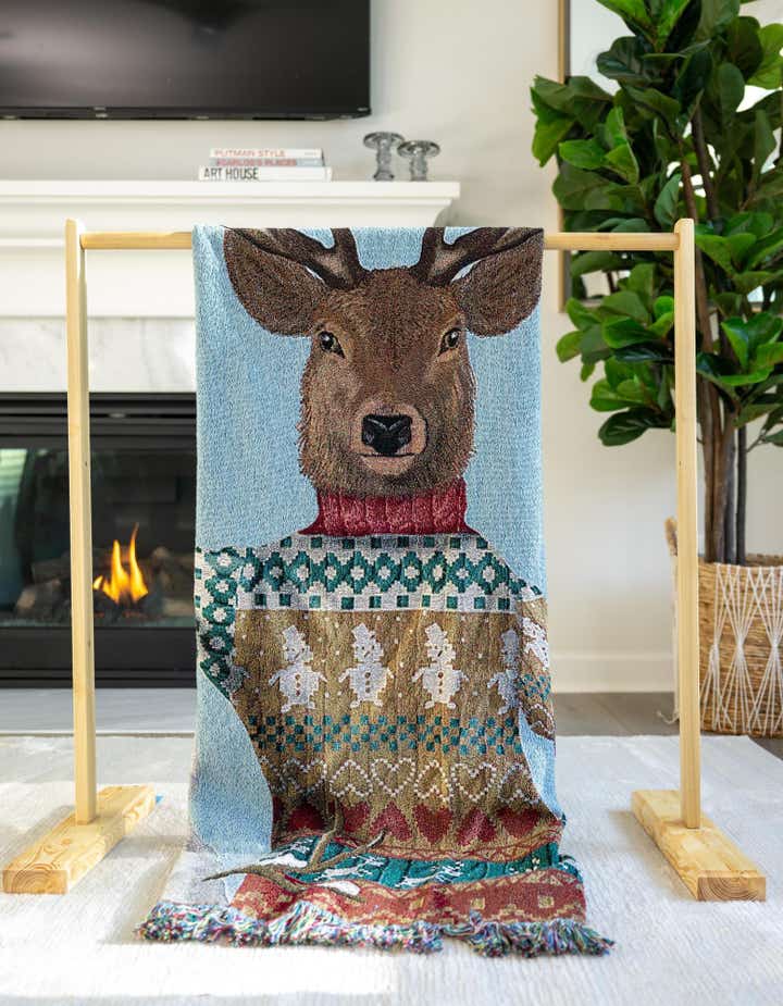 4' 6 x 6' Deer and Snowman Throw Blanket
