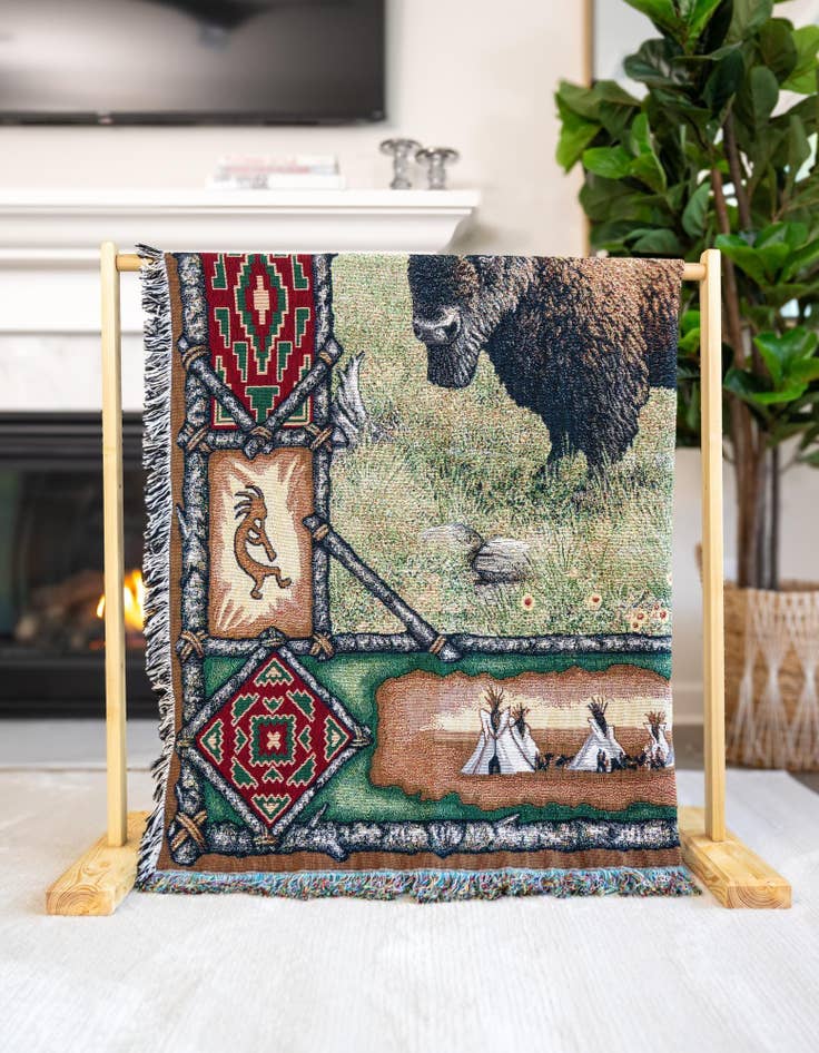 Detail image of 4' 6 x 6' Buffalo Lodge Throw Blanket
