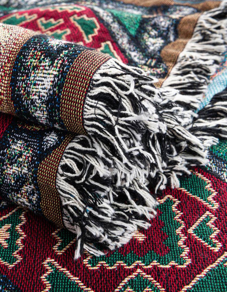 Detail image of 4' 6 x 6' Buffalo Lodge Throw Blanket