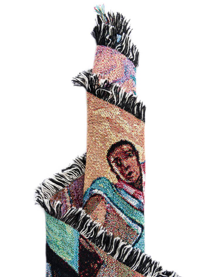 Detail image of 4' 6 x 6' Yellowstone Throw Blanket