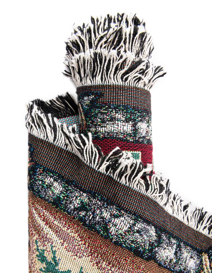 Detail image of 4' 6 x 6' Wolf Lodge Throw Blanket