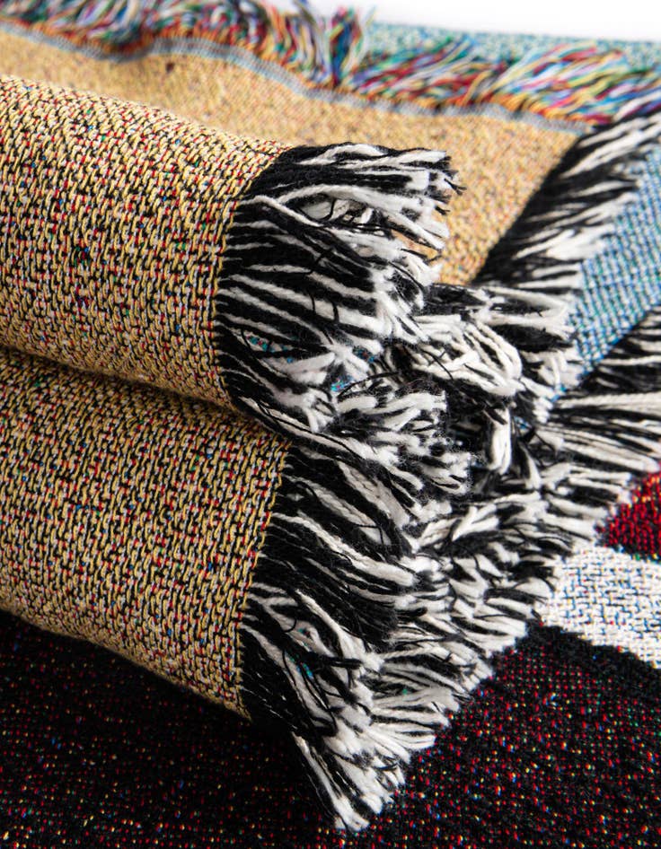 Detail image of 4' 6 x 6' 70's Sunset Throw Blanket