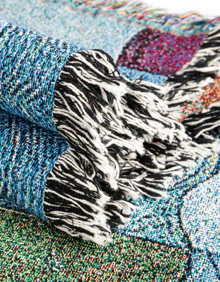 135cm x 185cm Bay Regatta Throw Blanket