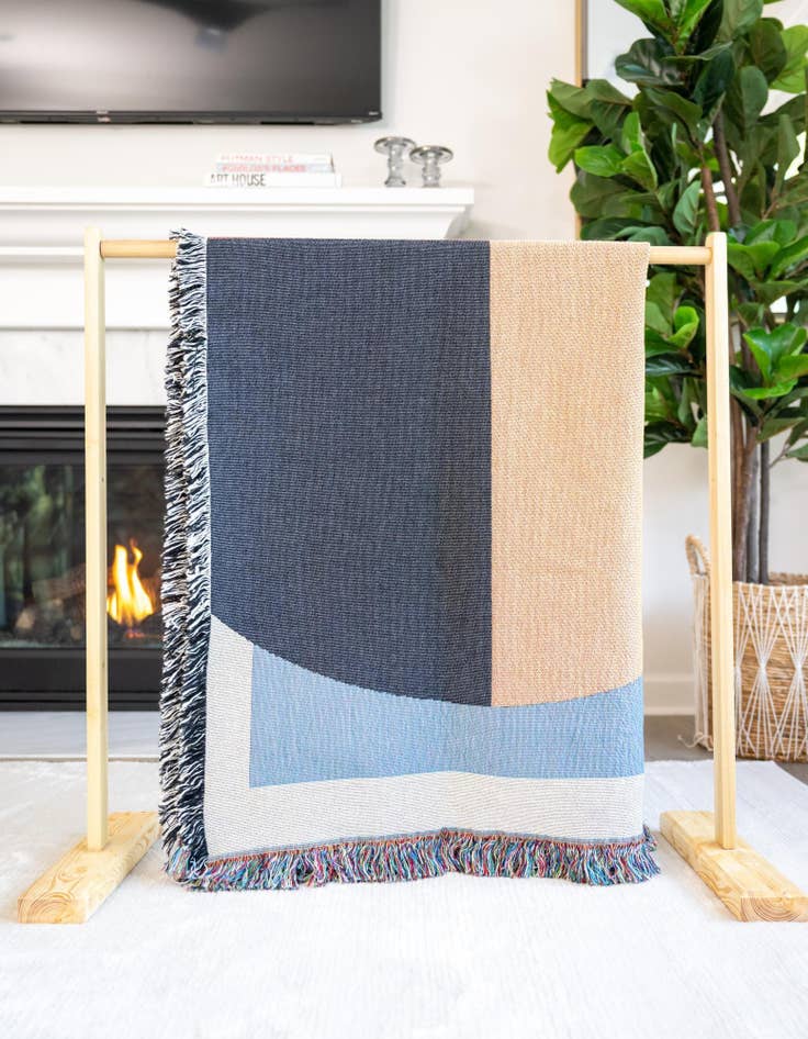 Detail image of 4' 6 x 6' Fork and Plate Throw Blanket
