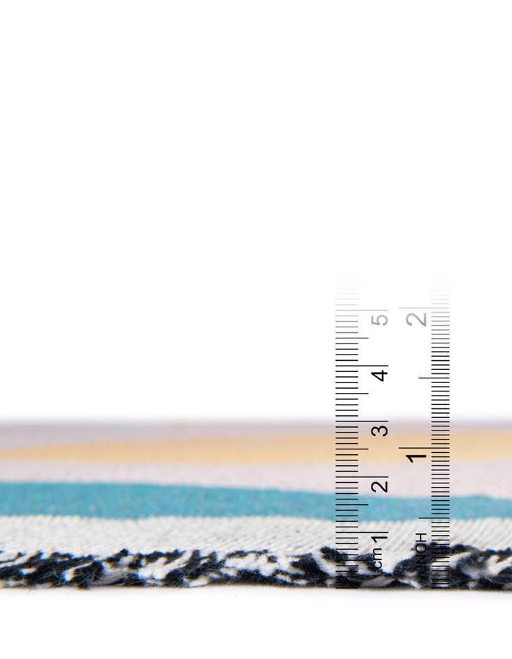 Detail image of 4' 6 x 6' Plate Throw Blanket