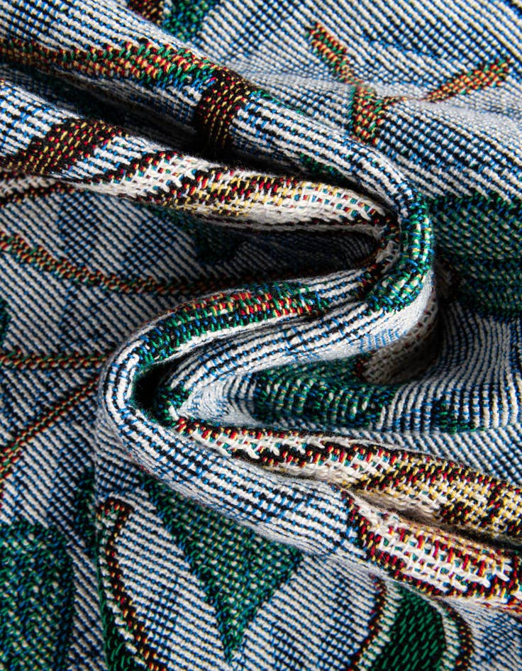 Detail image of 4' 6 x 6' William Morris Daffodil Throw Blanket
