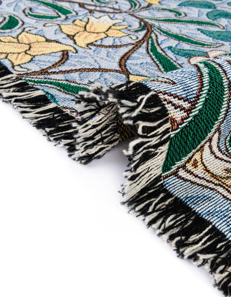 Detail image of 4' 6 x 6' William Morris Daffodil Throw Blanket