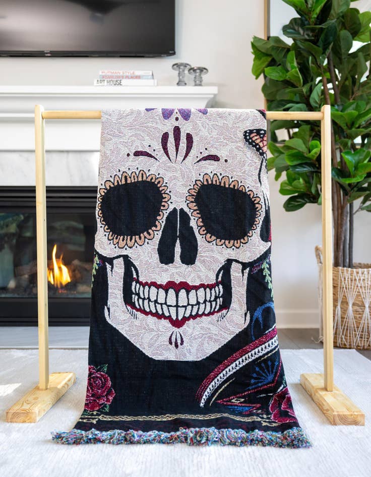 Detail image of 4' 6 x 6' Day of the Dead Throw Blanket