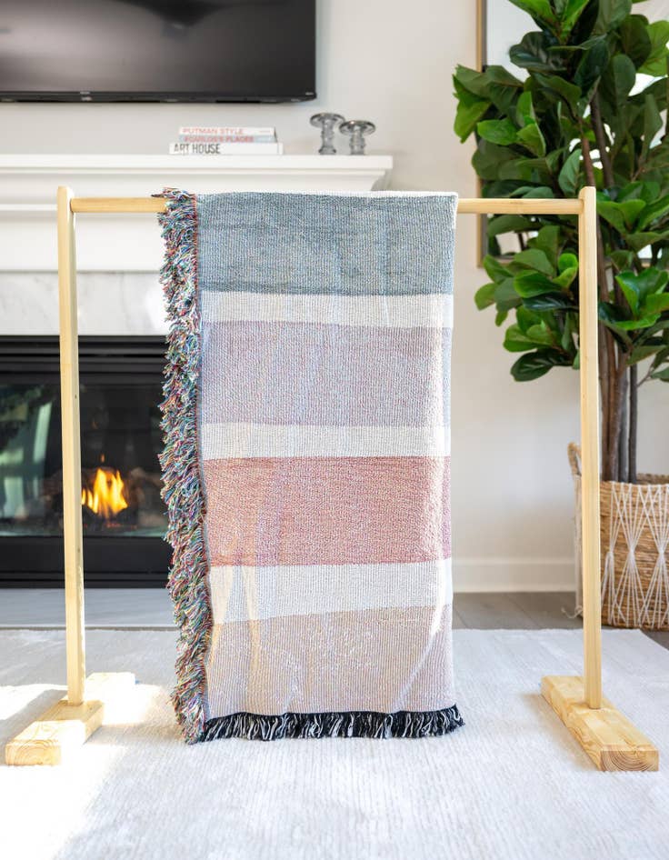 Detail image of 4' 6 x 6' Desert Abstract Throw Blanket