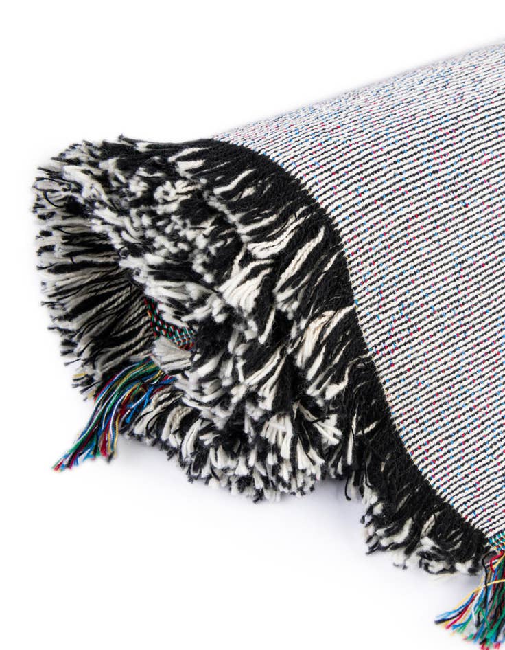 Detail image of 4' 6 x 6' Desert Abstract Throw Blanket