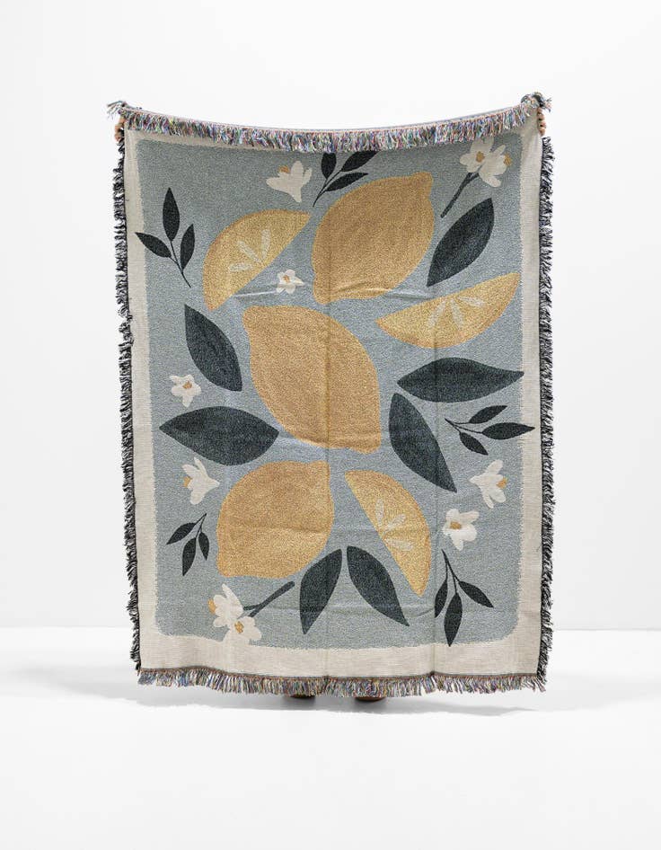 Detail image of 4' 6 x 6' Pastel Lemons Throw Blanket
