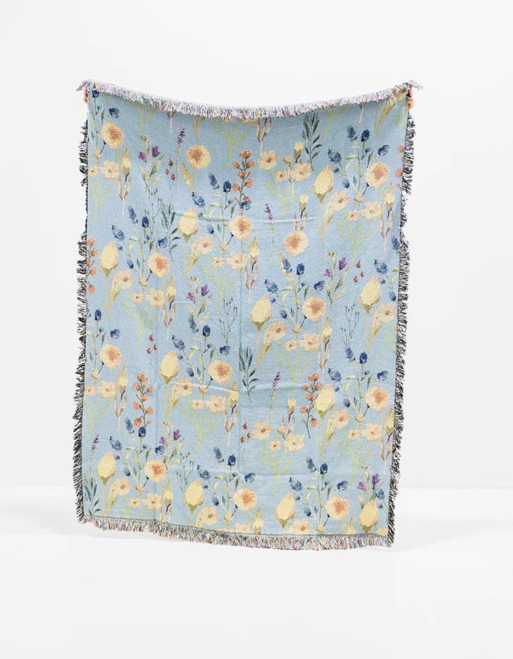 Detail image of 4' 6 x 6' Floral-Yellow Bloom Throw Blanket