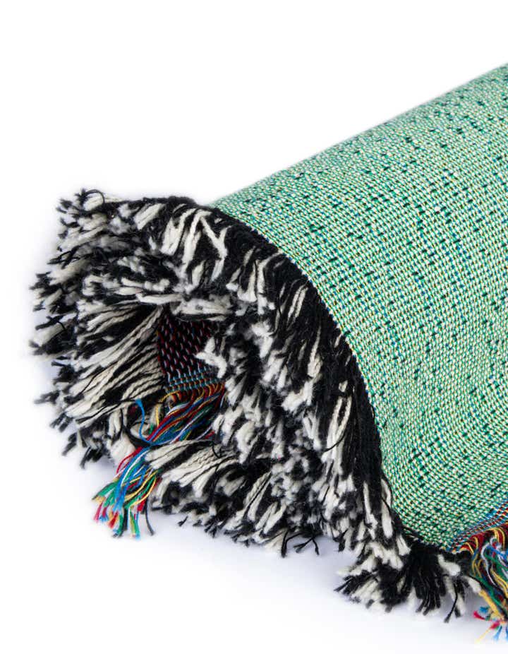 135cm x 185cm Roller Skate Throw Blanket