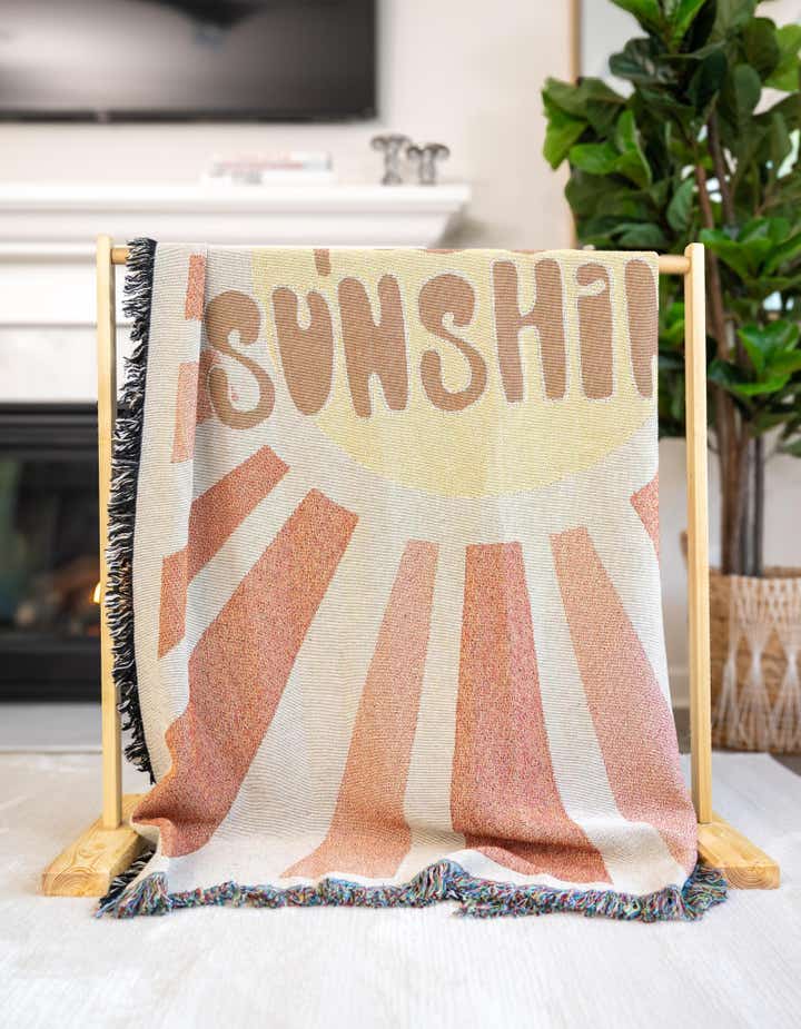 135cm x 185cm Hello Sunshine Throw Blanket