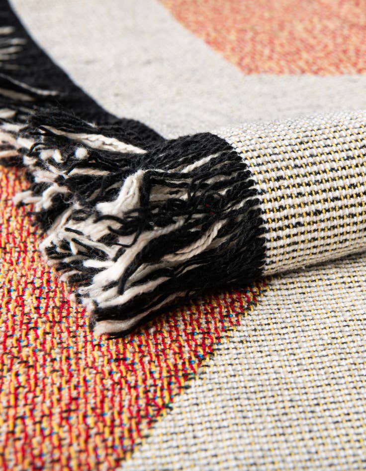 Detail image of 4' 6 x 6' Hello Sunshine Throw Blanket