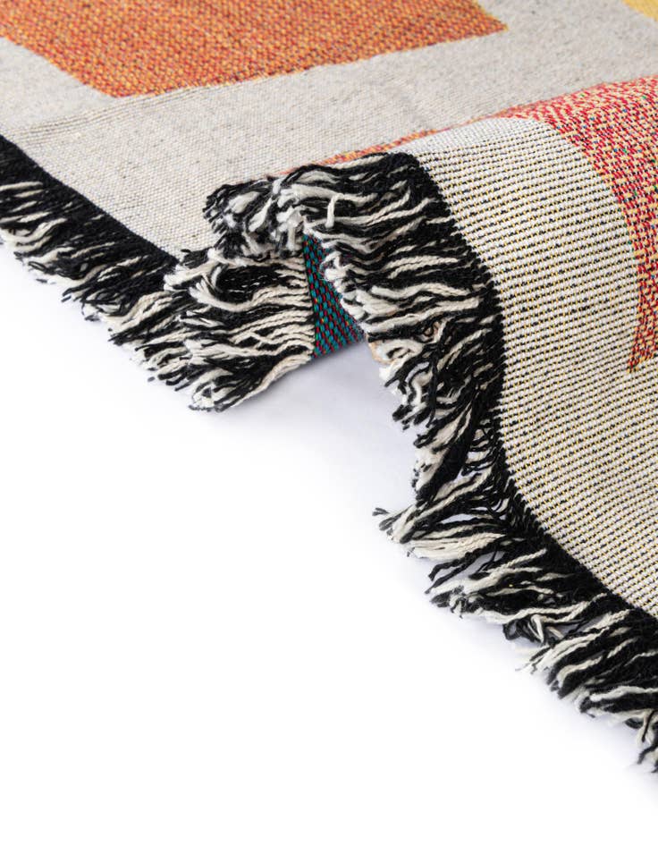 Detail image of 4' 6 x 6' Hello Sunshine Throw Blanket