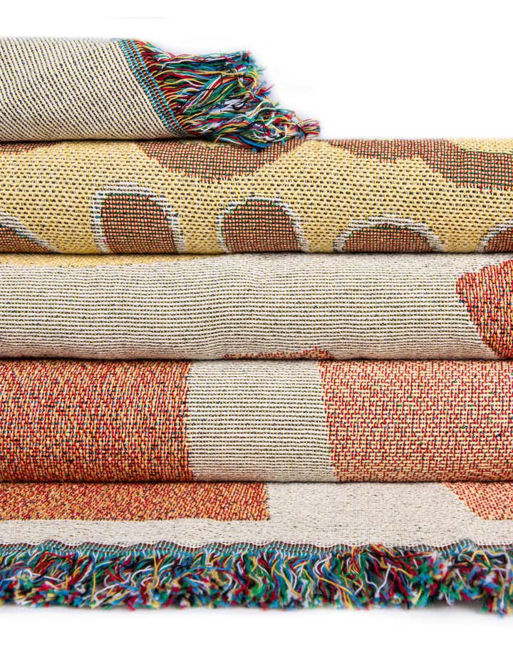 135cm x 185cm Hello Sunshine Throw Blanket