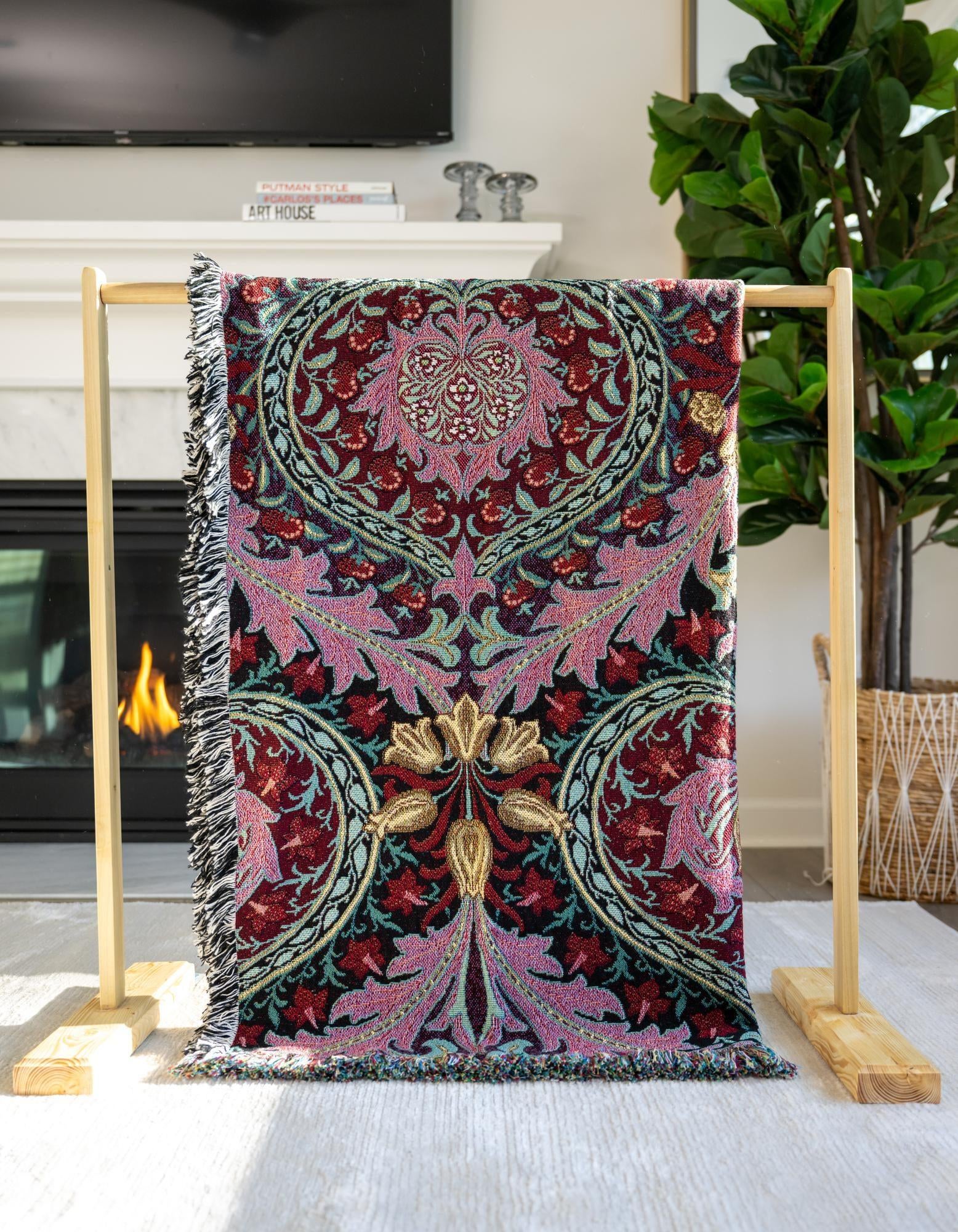 4' 6 x 6' William Morris Eden Strawberry Throw Blanket