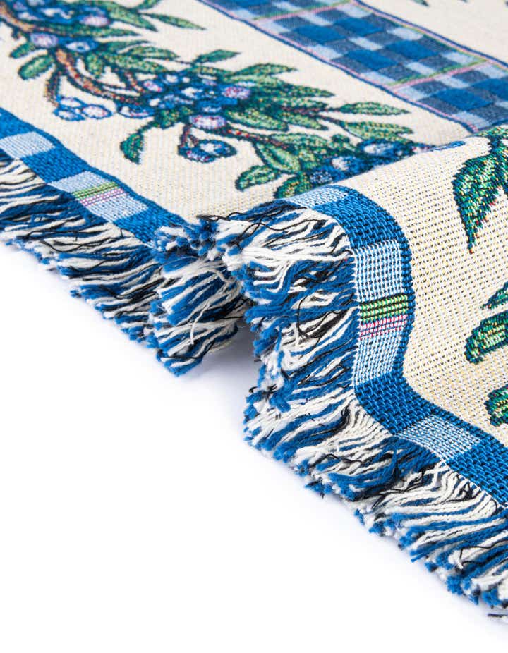 4' 6 x 6' Blueberry Lace Throw Blanket