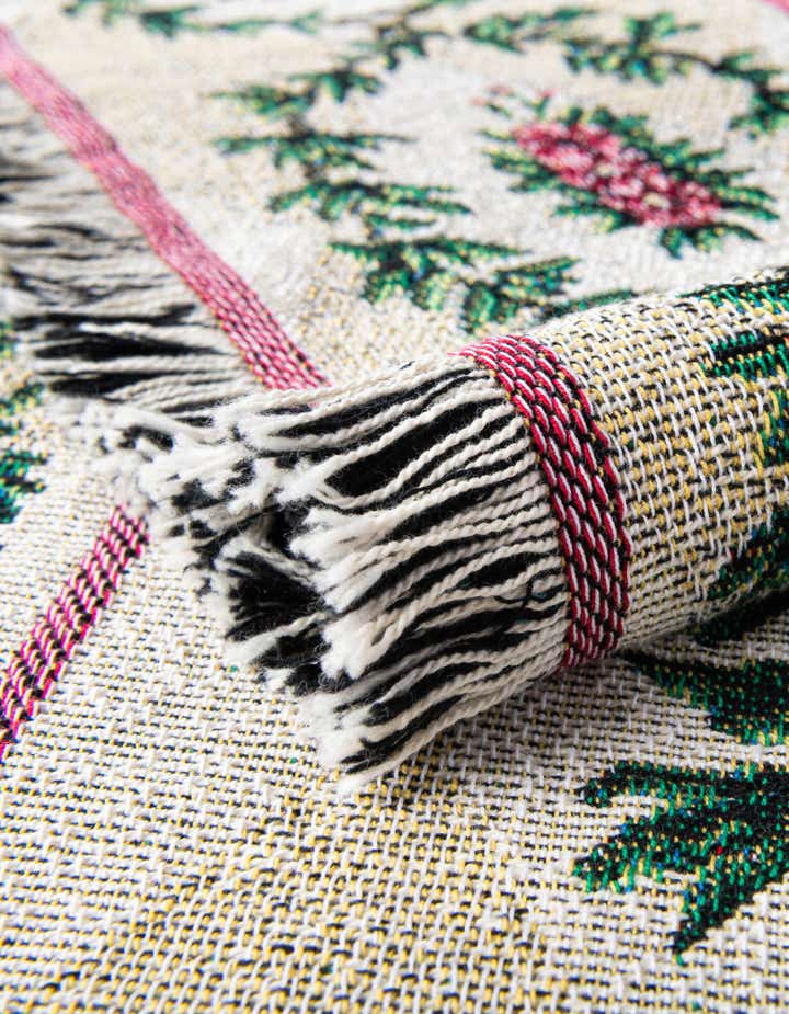 135cm x 185cm Floral Majesty Kuscheldecke