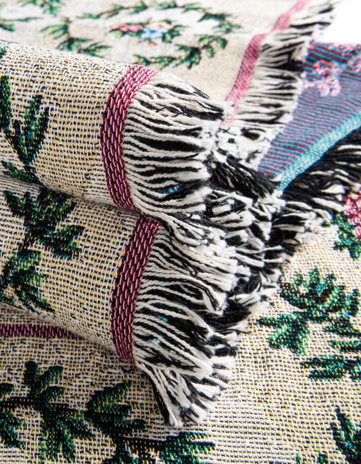 135cm x 185cm Floral Majesty Kuscheldecke