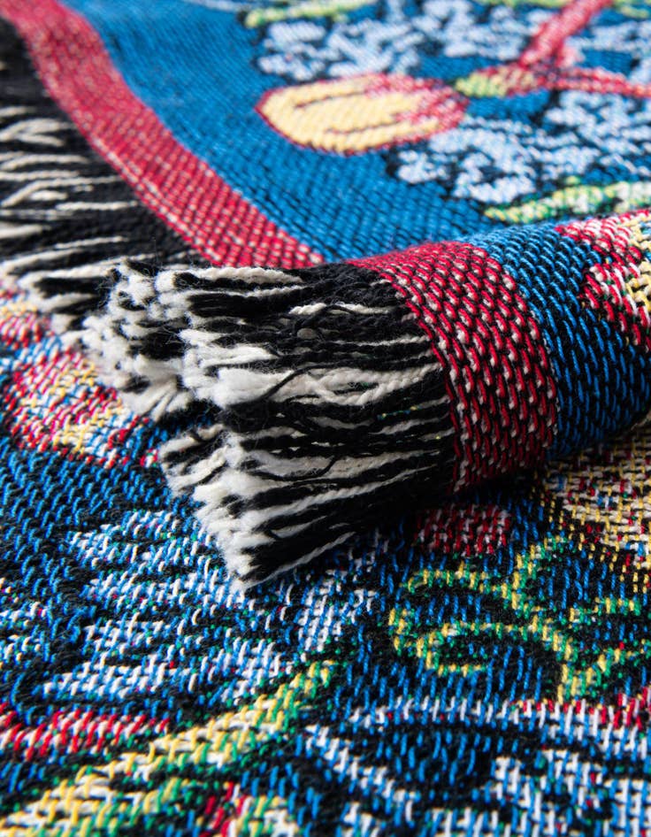 Detail image of 4' 6 x 6' Strawberry Thief Throw Blanket