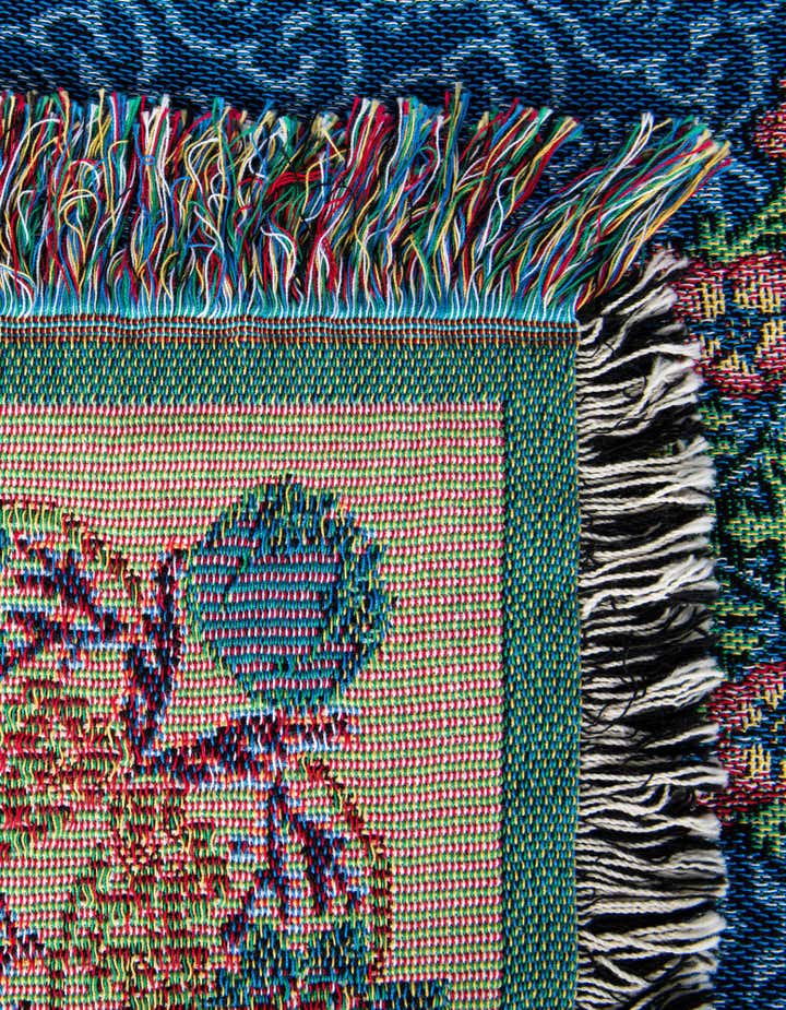 4' 6 x 6' Strawberry Thief Throw Blanket