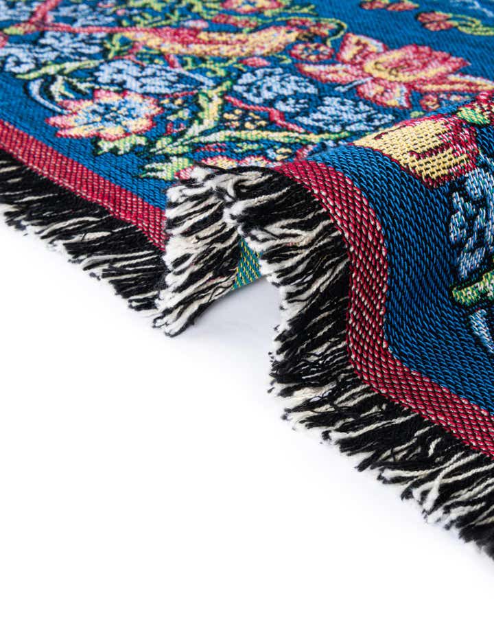 4' 6 x 6' Strawberry Thief Throw Blanket