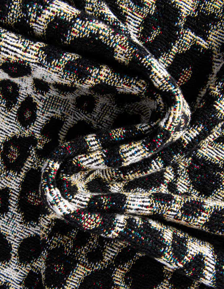 4' 6 x 6' Cheetah Skin Throw Blanket