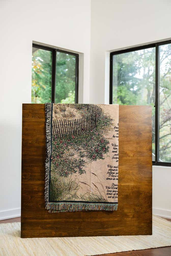135cm x 185cm Footprints Throw Blanket