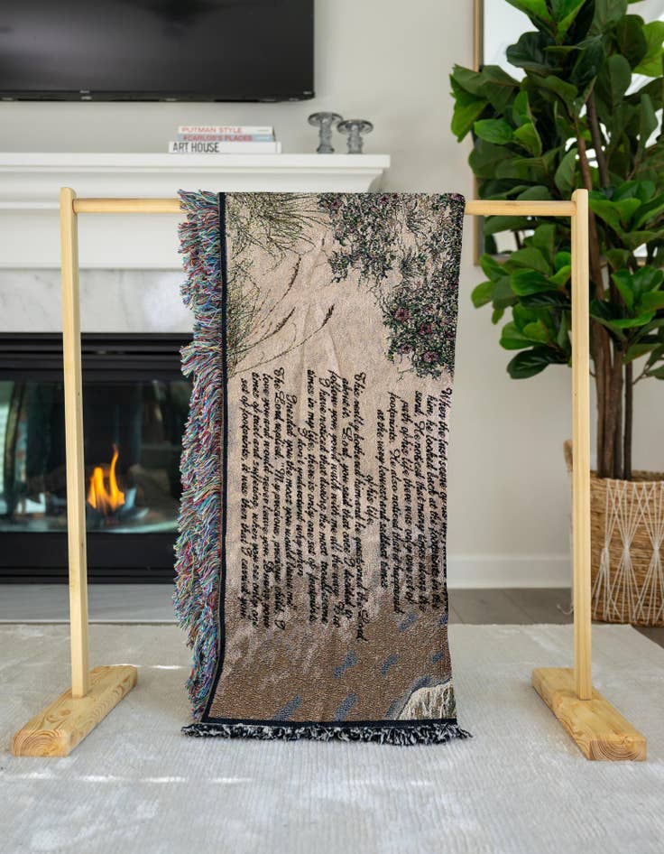 Detail image of 4' 6 x 6' Footprints Throw Blanket