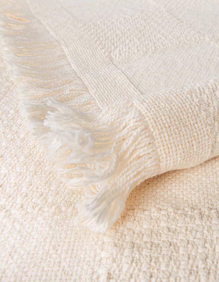 Detail image of 4' 6 x 6' Classic Natural Throw Blanket