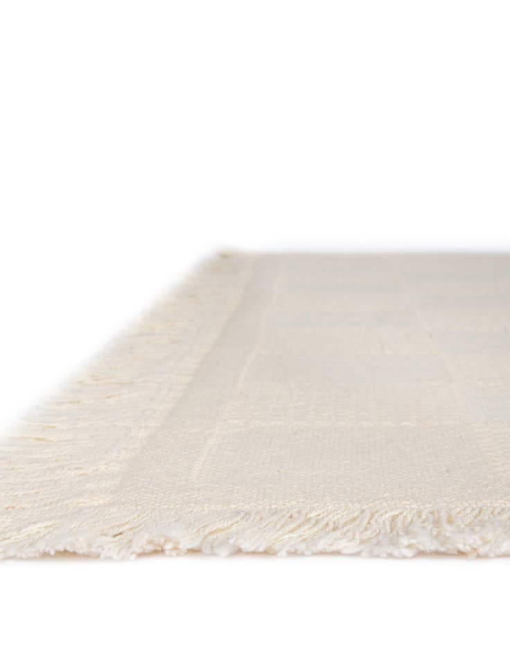Detail image of 4' 6 x 6' Classic Natural Throw Blanket