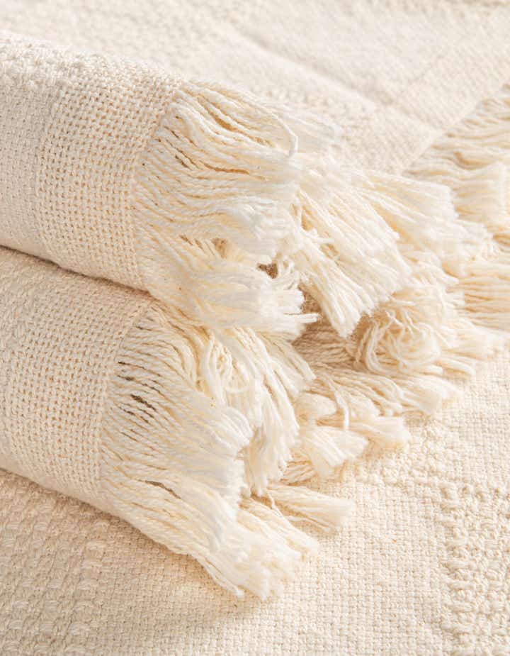 4' 6 x 6' Classic Natural Throw Blanket