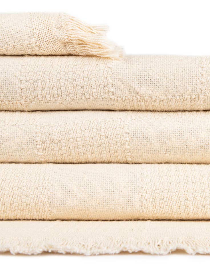 Detail image of 4' 6 x 6' Classic Natural Throw Blanket