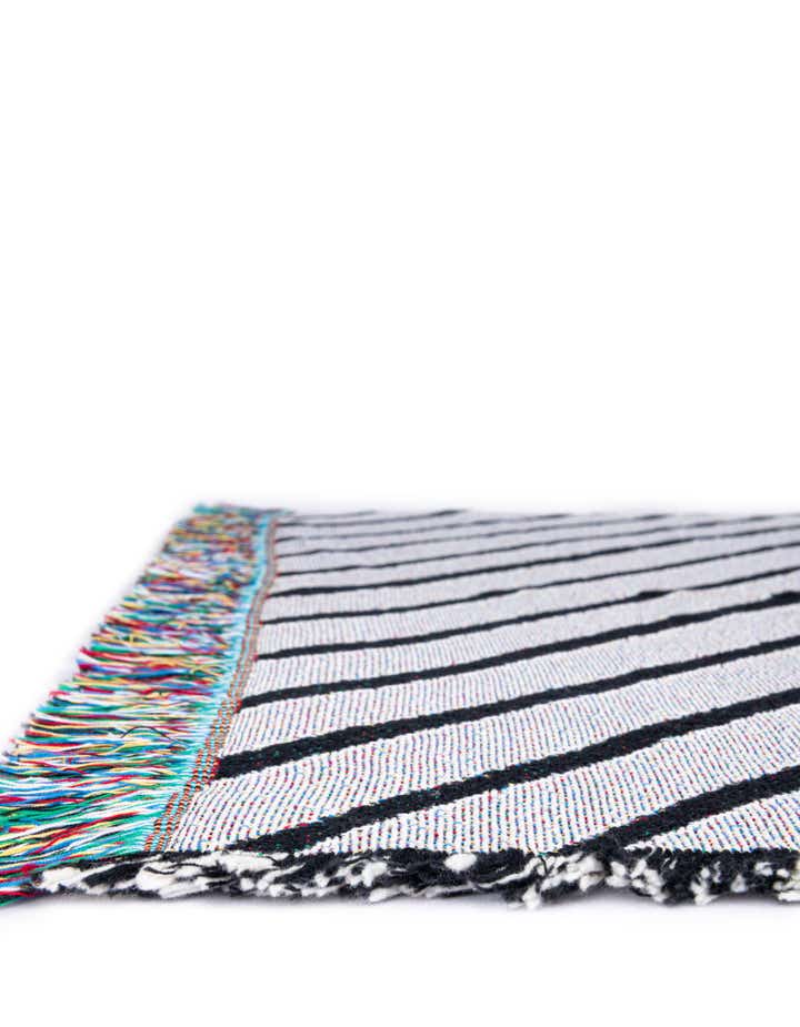 135cm x 185cm Geometric Lines 1 Plaid