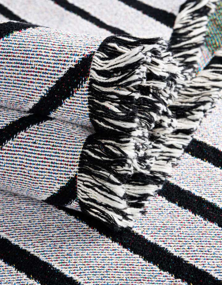 135cm x 185cm Geometric Lines 1 Plaid