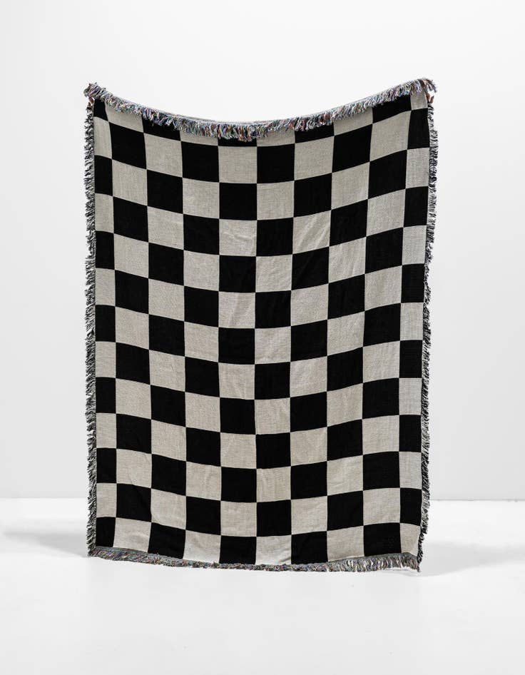 Detail image of 4' 6 x 6' Racing Check Throw Blanket