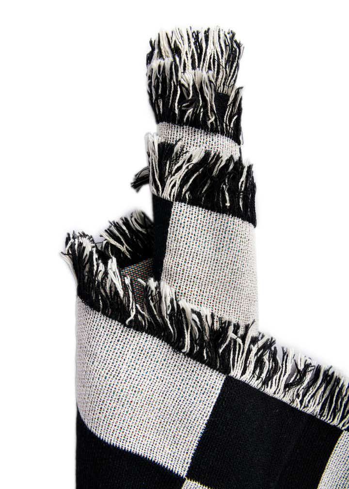 4' 6 x 6' Racing Check Throw Blanket