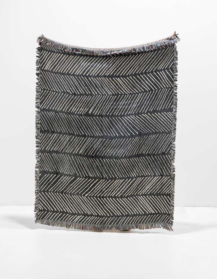 4' 6 x 6' Modern Monochrome Throw Blanket