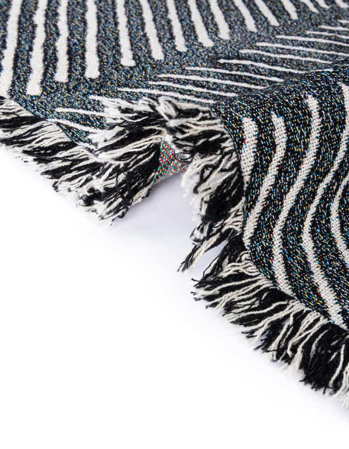 4' 6 x 6' Modern Monochrome Throw Blanket