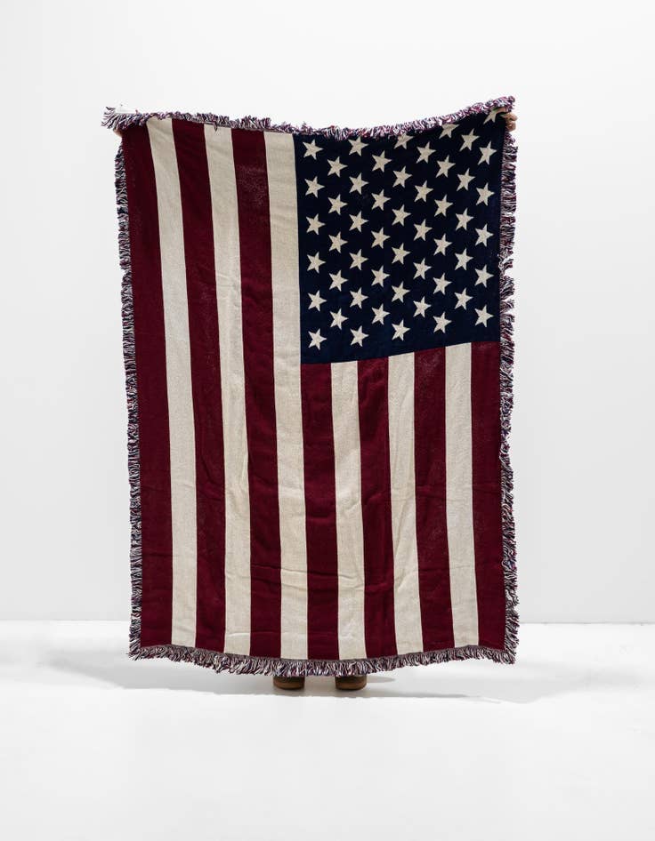 Detail image of 4' 6 x 6' American Flag Throw Blanket