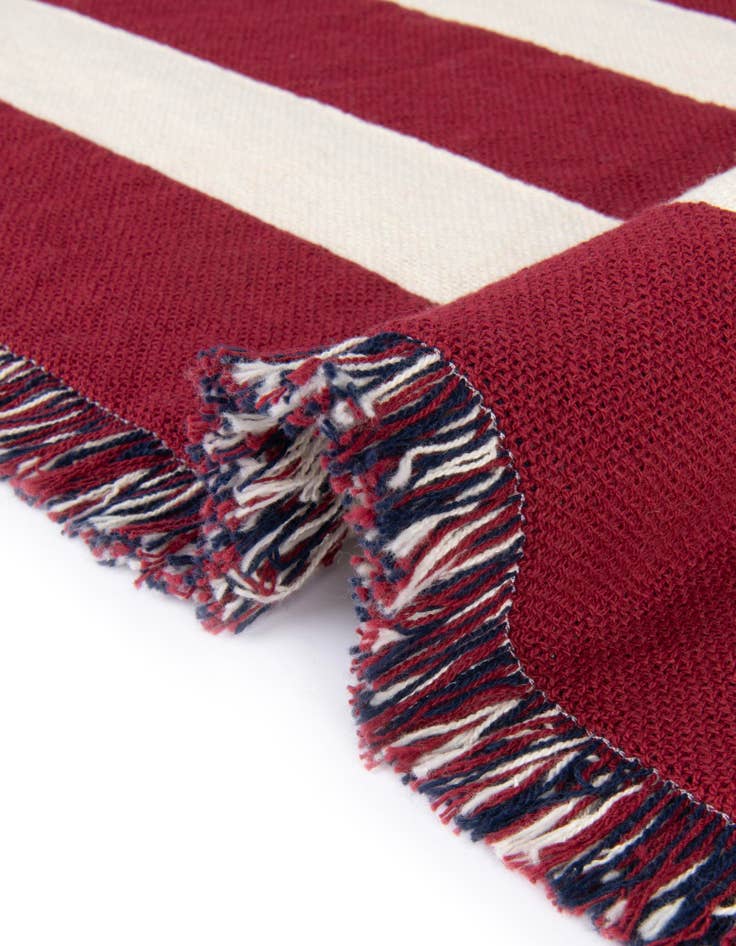 Detail image of 4' 6 x 6' American Flag Throw Blanket