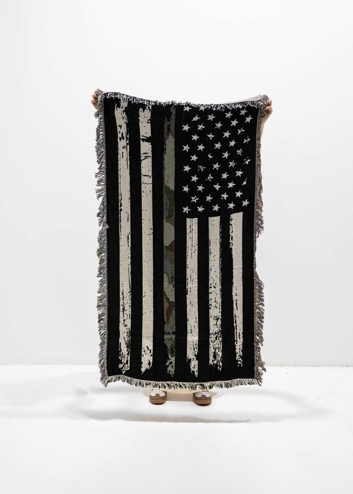 4' 6 x 6' Camo Stripe Flag Throw Blanket