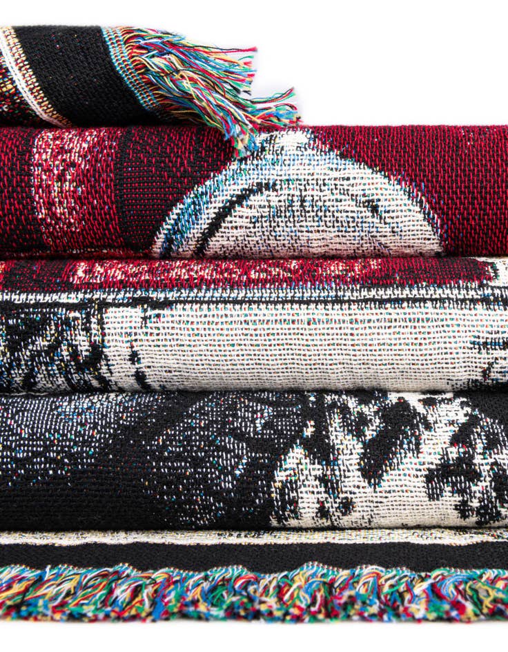 Detail image of 4' 6 x 6' Childhood Dreams Throw Blanket