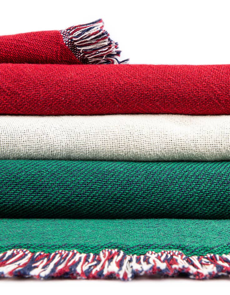 Detail image of 4' x 5' 4 Italy Flag Throw Blanket