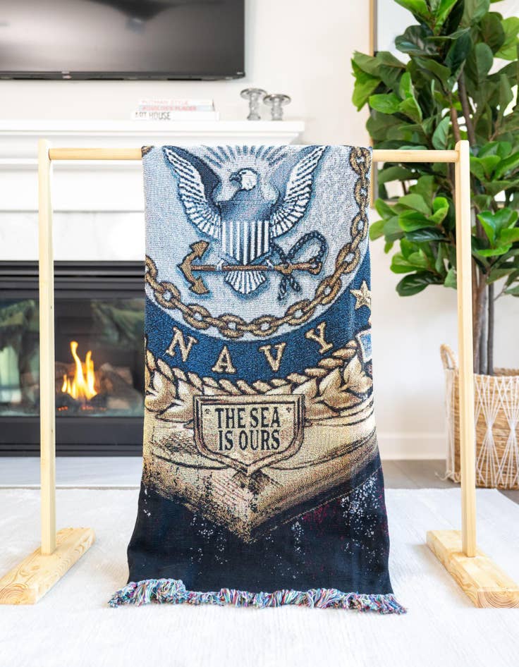 Detail image of 4' 6 x 6' Navy Strong Throw Blanket