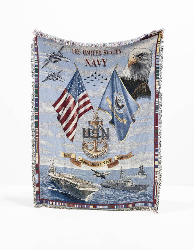 Detail image of 4' 6 x 6' US Navy Throw Blanket